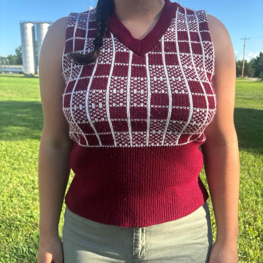 Women's V-Neck Sweater Vest - Burgundy and White